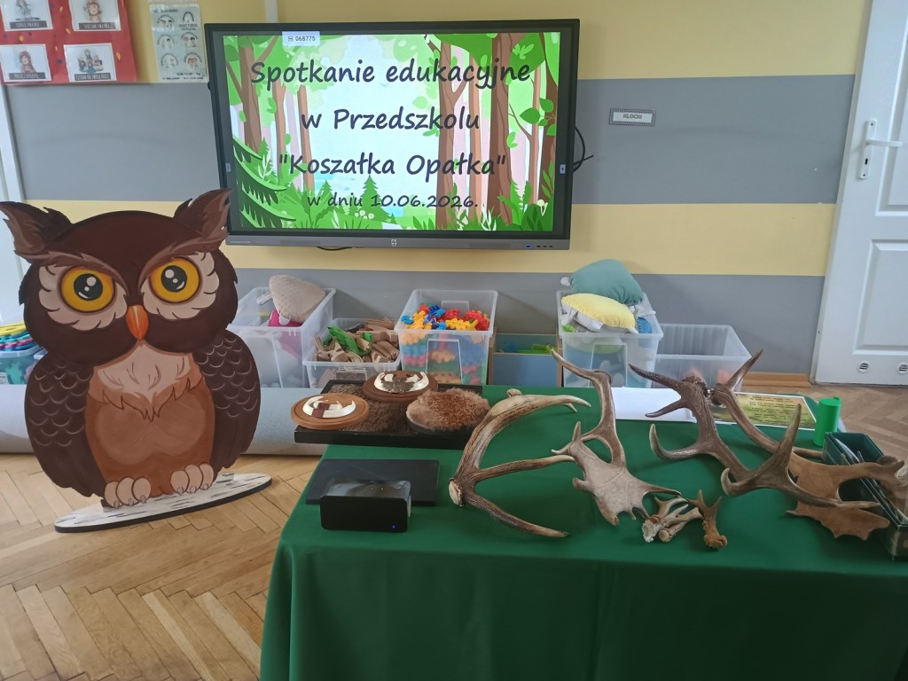 Myśliwi Andrzej Jesse i Grzegorz Marciniak odwiedzili Przedszkole „Koszałka Opałka” w Poznaniu.